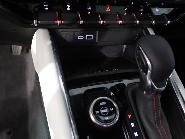 Used 2024 GMC Canyon AT4X AWD/4WD image 16