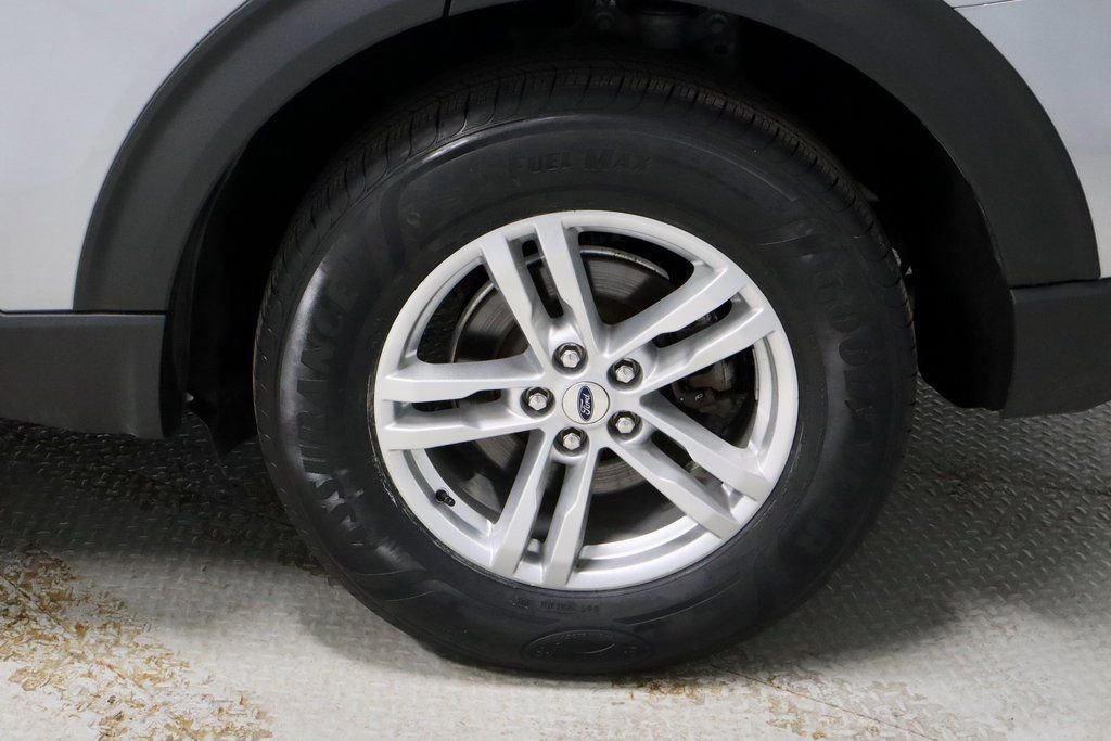 Certified 2022 Ford Explorer XLT w/ Equipment Group 202A image 19