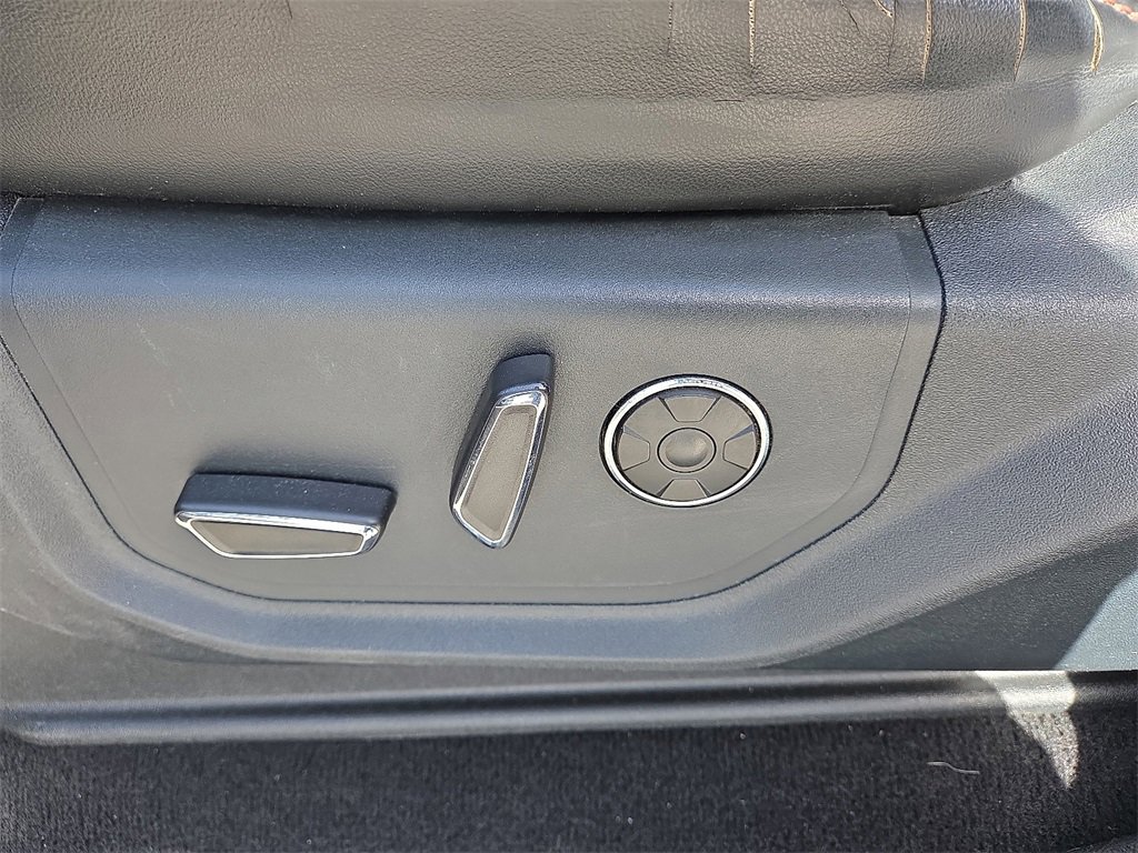 Certified 2021 Ford F250 Platinum w/ FX4 Off-Road Package image 22