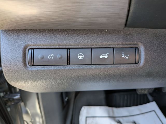 Used 2024 Nissan Pathfinder Platinum AWD/4WD image 16