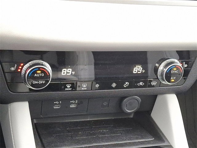 Used 2025 Mitsubishi Outlander SE image 17