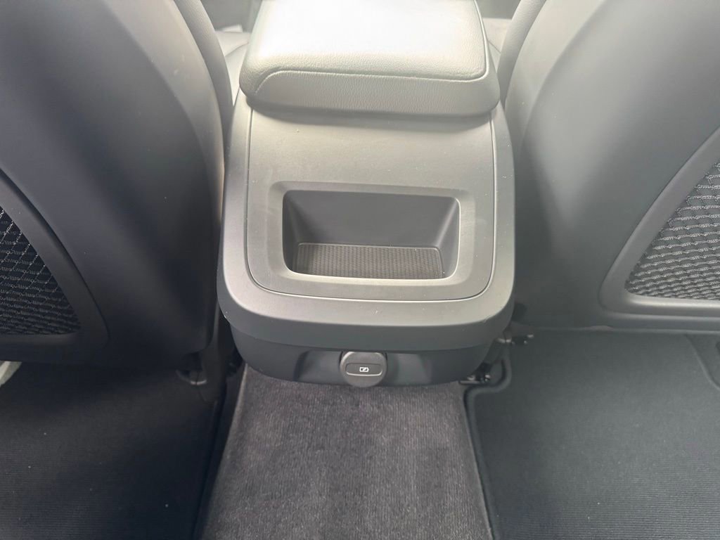 Used 2021 Volvo S60 T5 Momentum image 10