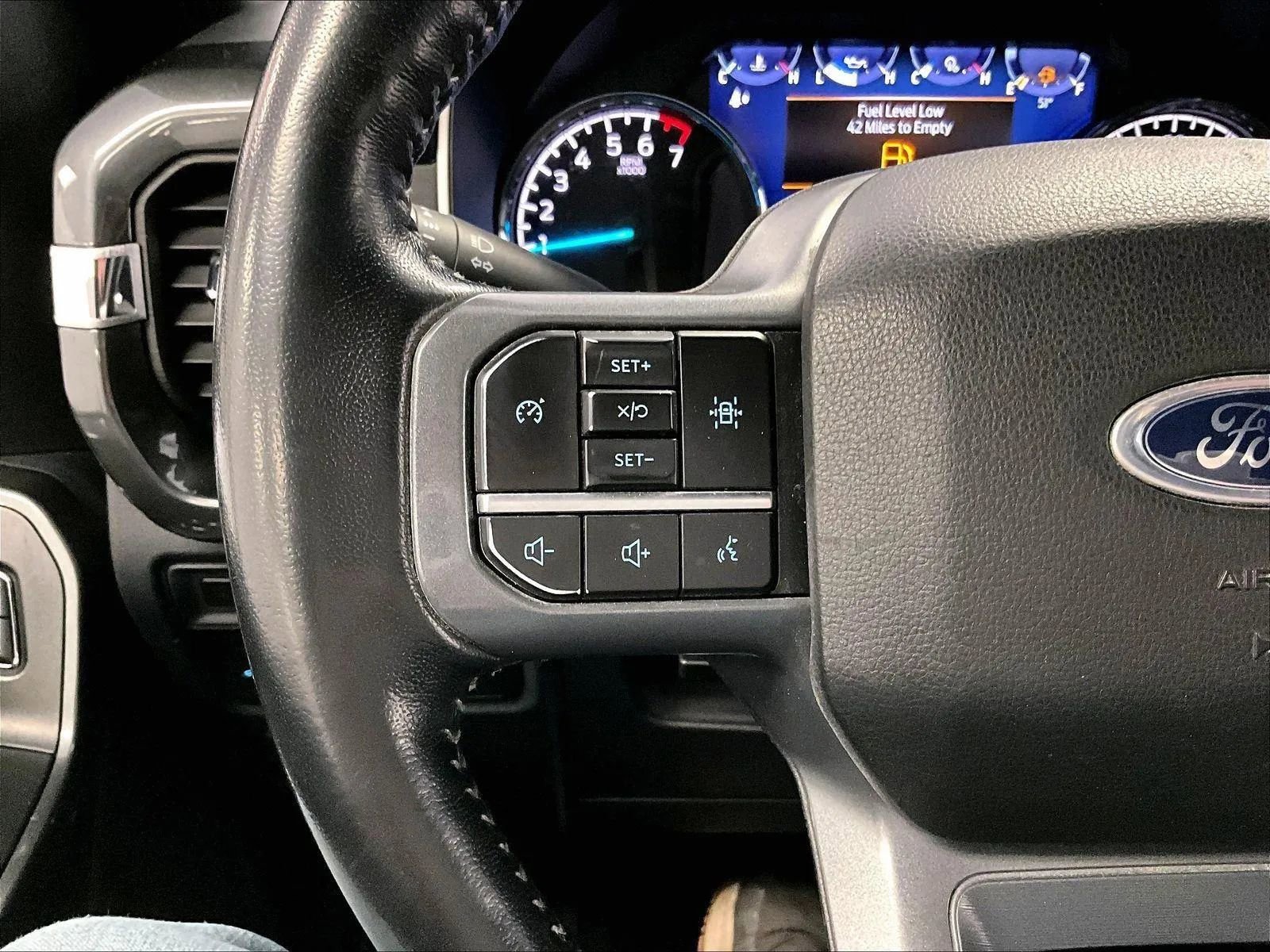 Certified 2022 Ford F150 XLT w/ Equipment Group 302A High image 17