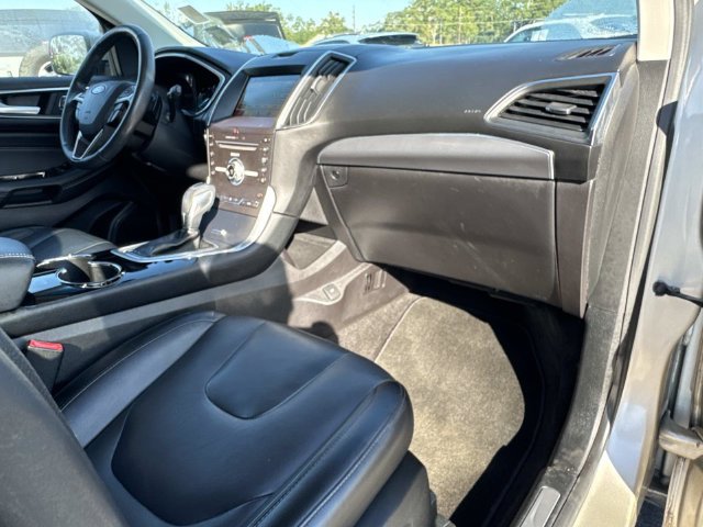 Certified 2018 Ford Edge Titanium FWD image 13