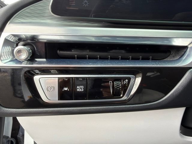 Used 2024 Cadillac Lyriq Luxury w/ LPO, Floor Liner Package AWD/4WD image 39