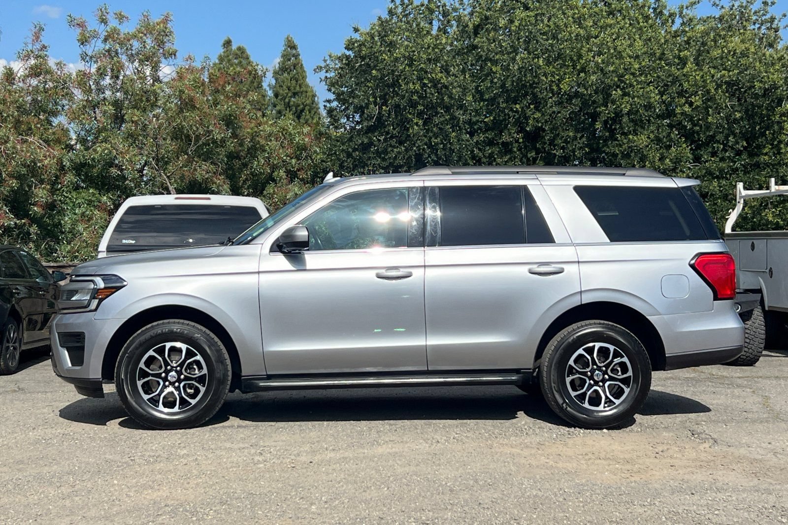 Certified 2024 Ford Expedition XLT AWD/4WD image 7