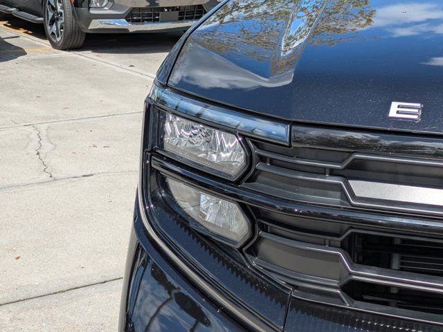 Certified 2025 Ford Expedition Active image 9