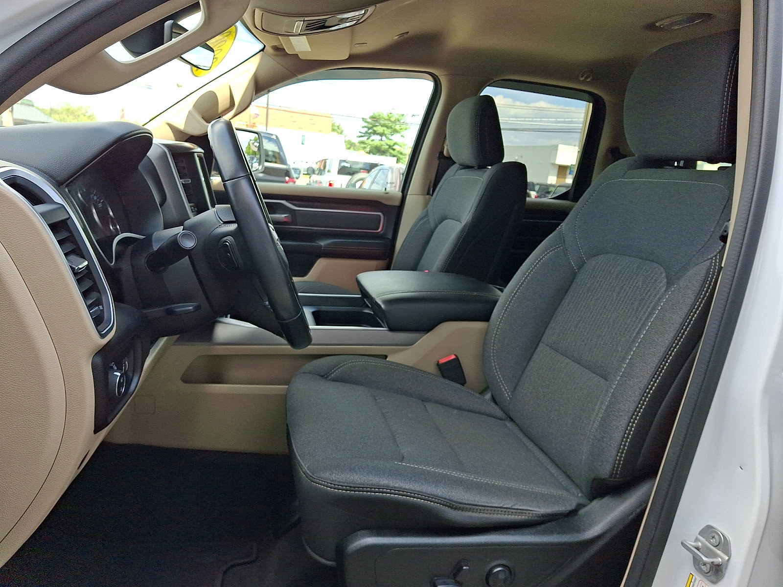 Used 2020 RAM 1500 Big Horn AWD/4WD image 15
