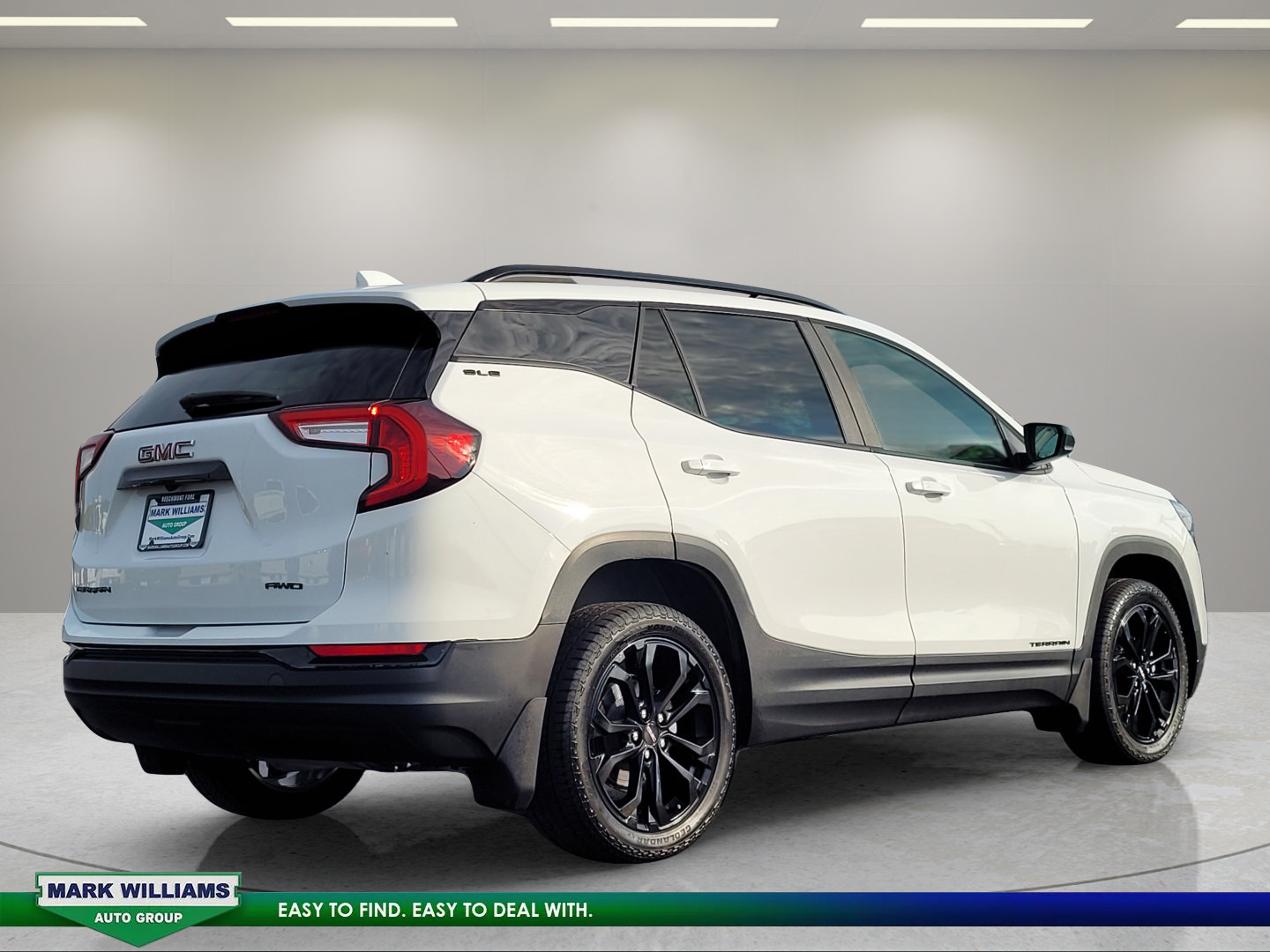 Used 2022 GMC Terrain SLE w/ Driver Convenience Package AWD/4WD image 4