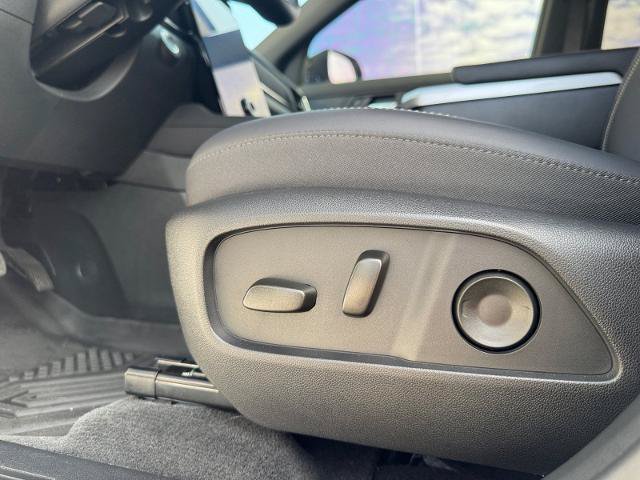 Used 2026 GMC Terrain Elevation w/ Elevation Premium Package FWD image 18