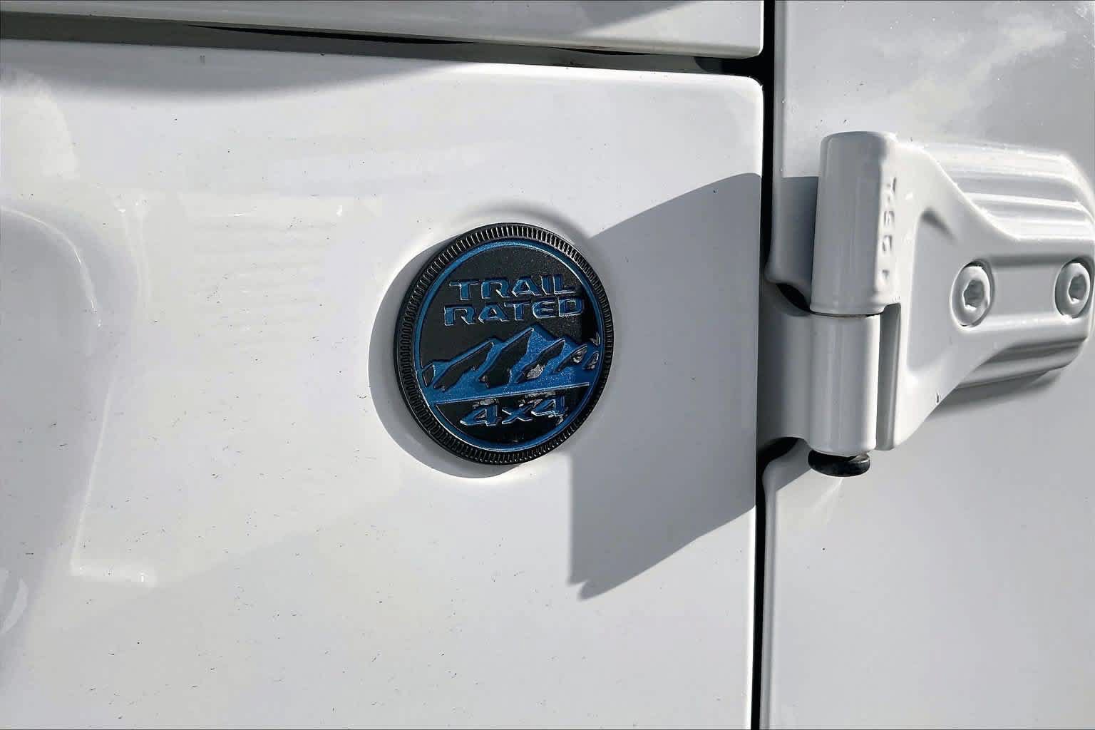 Used 2024 Jeep Wrangler Unlimited w/ Dual Top Group AWD/4WD image 7