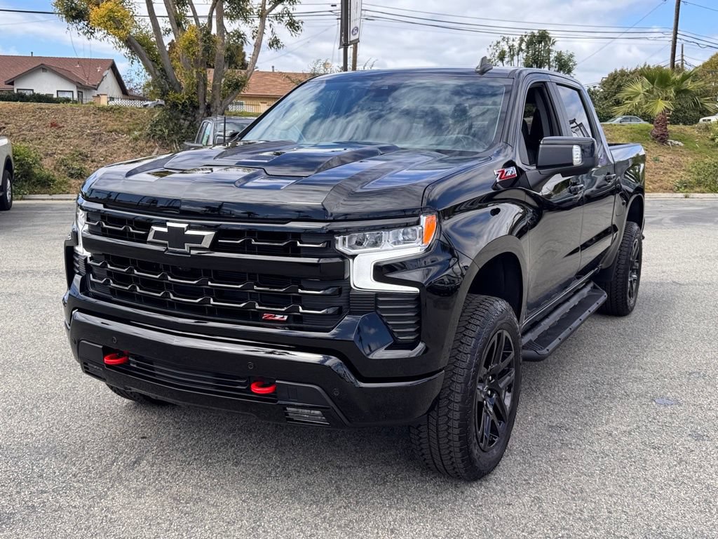Used 2025 Chevrolet Silverado 1500 LT Trail Boss w/ LT Trail Boss Premium Package AWD/4WD image 7