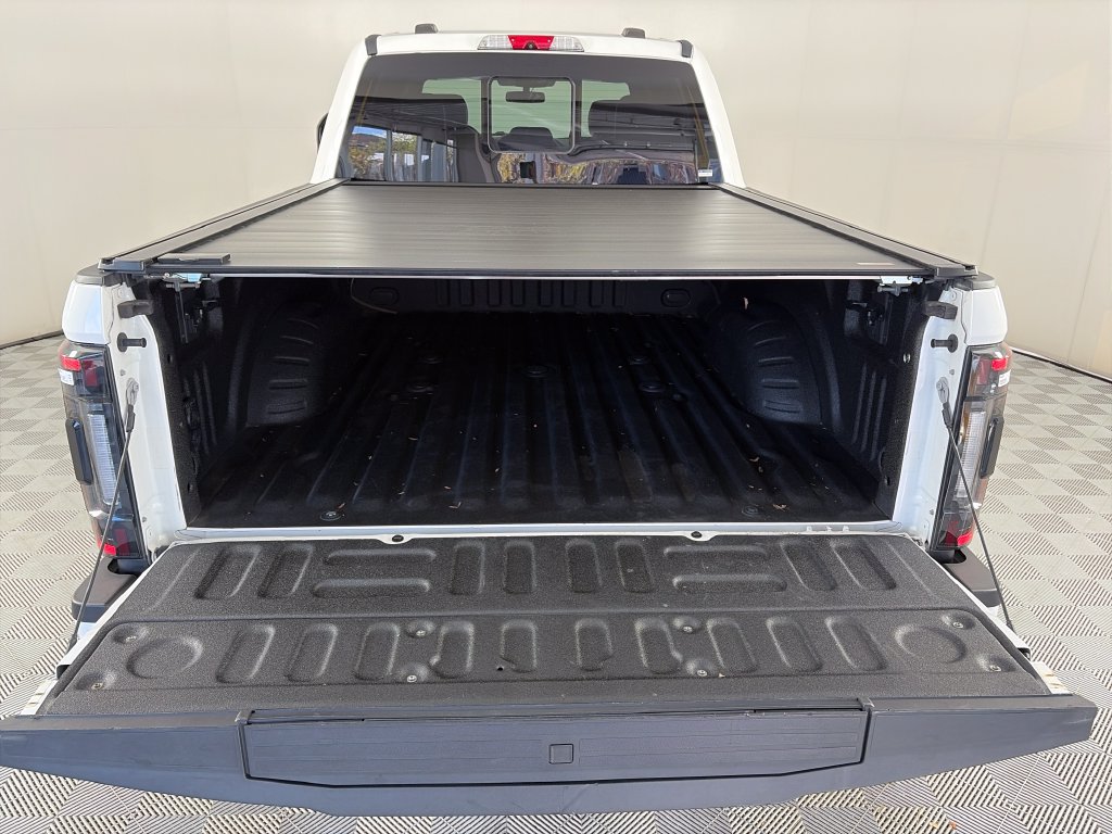 Certified 2022 Ford F350 Platinum w/ Tremor Off-Road Package AWD/4WD image 28