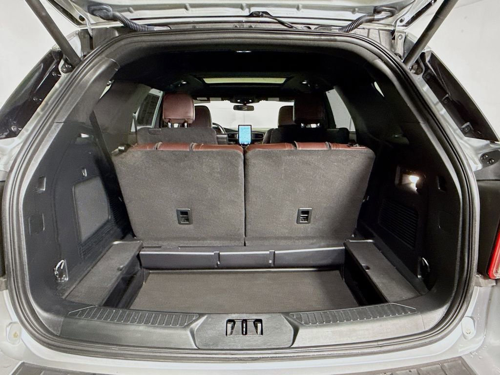 Certified 2023 Ford Explorer Platinum w/ Technology Package image 28