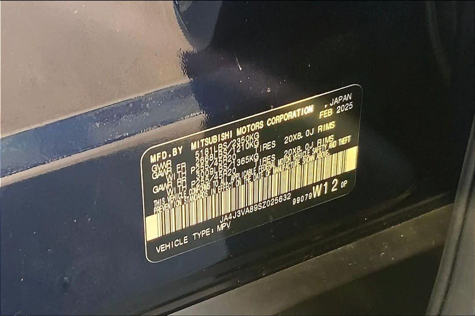 Used 2025 Mitsubishi Outlander SE FWD image 32