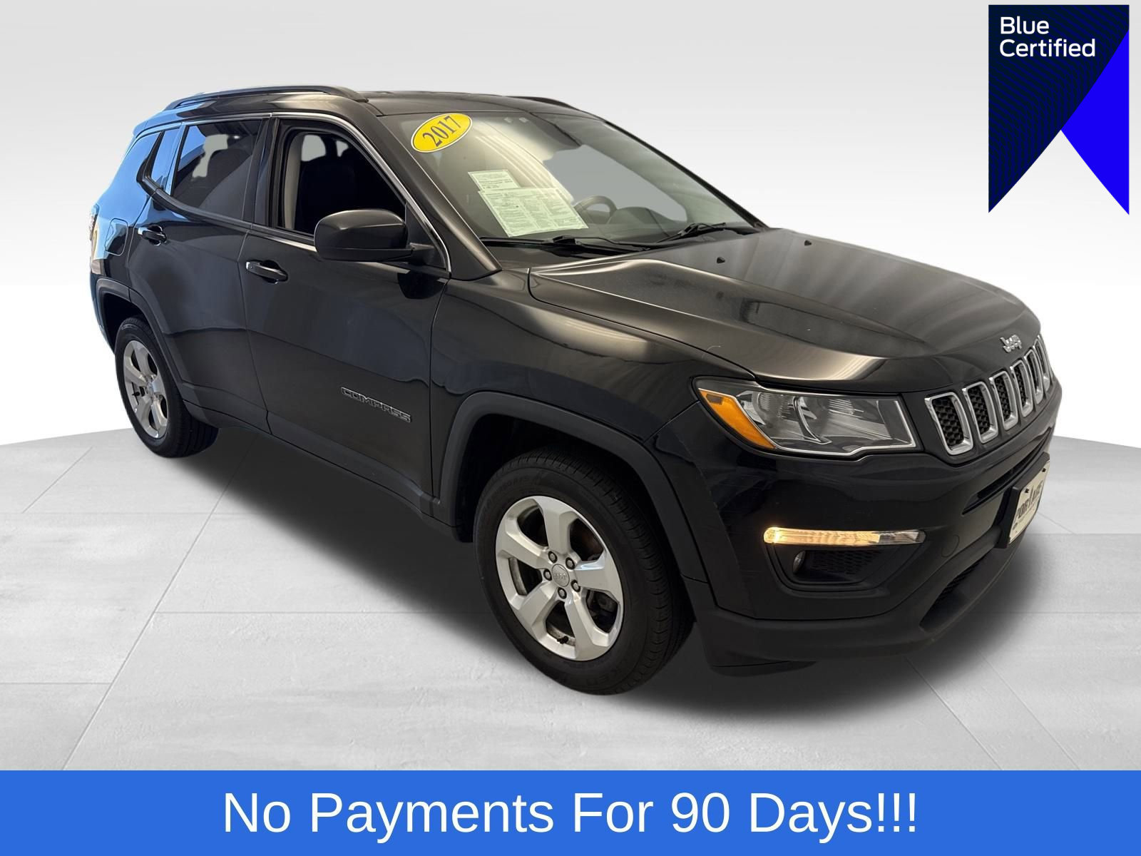 Used 2017 Jeep Compass Latitude image 1