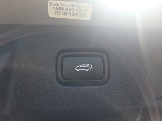 Used 2024 Hyundai Palisade Limited FWD image 15