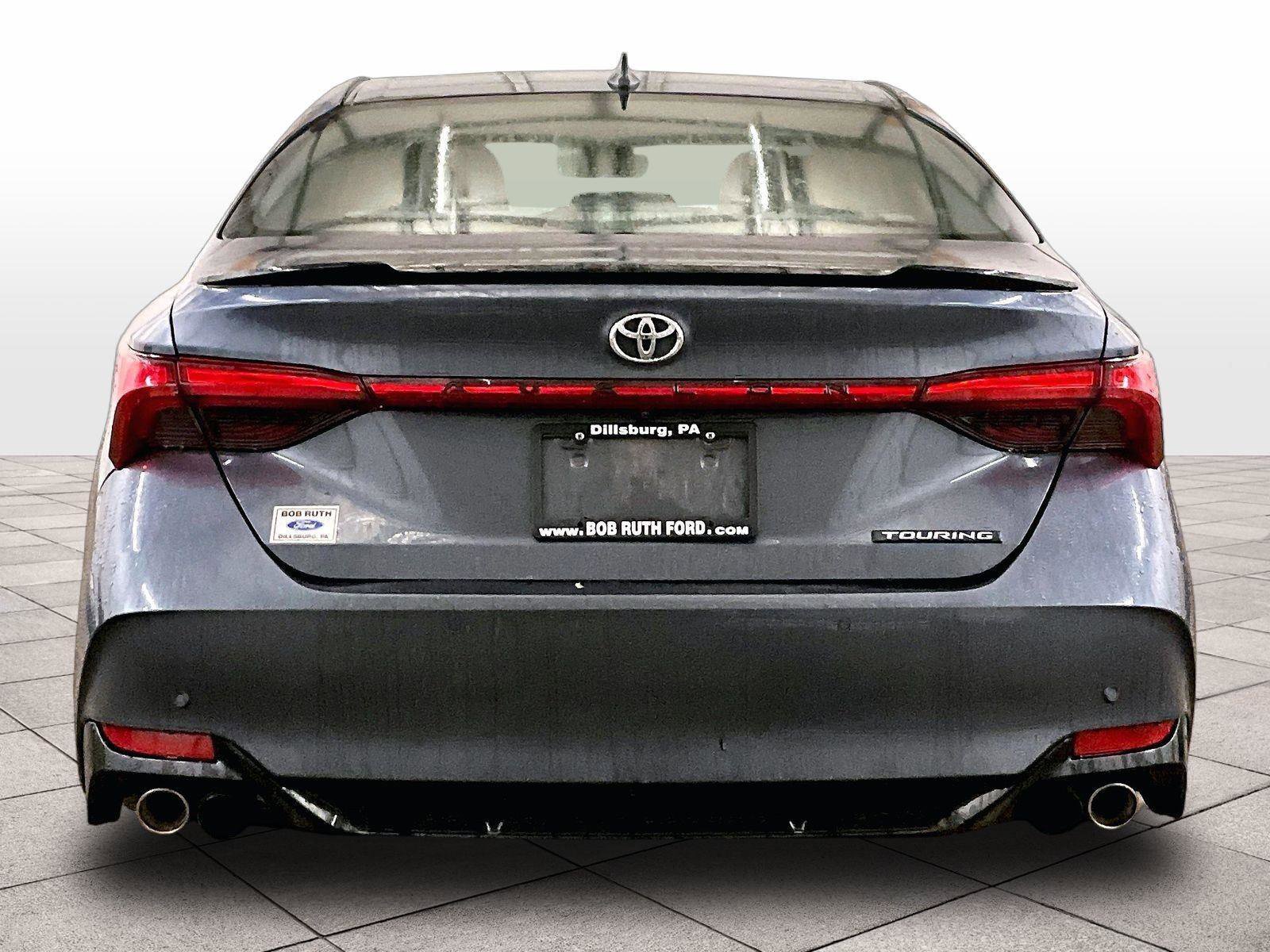 Used 2019 Toyota Avalon Touring w/ Advanced Safety Package FWD image 4