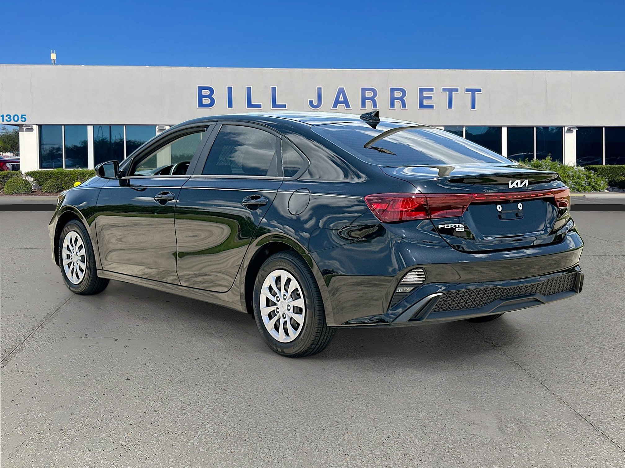 Used 2024 Kia Forte LX FWD image 5