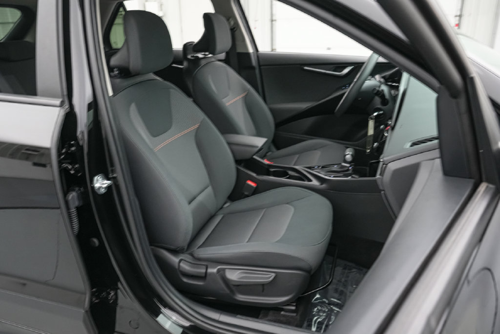 Used 2025 Kia Niro LX FWD image 20