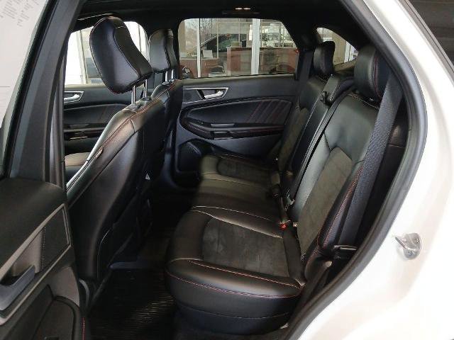 Certified 2024 Ford Edge ST-Line w/ Class II Trailer Tow Package image 10