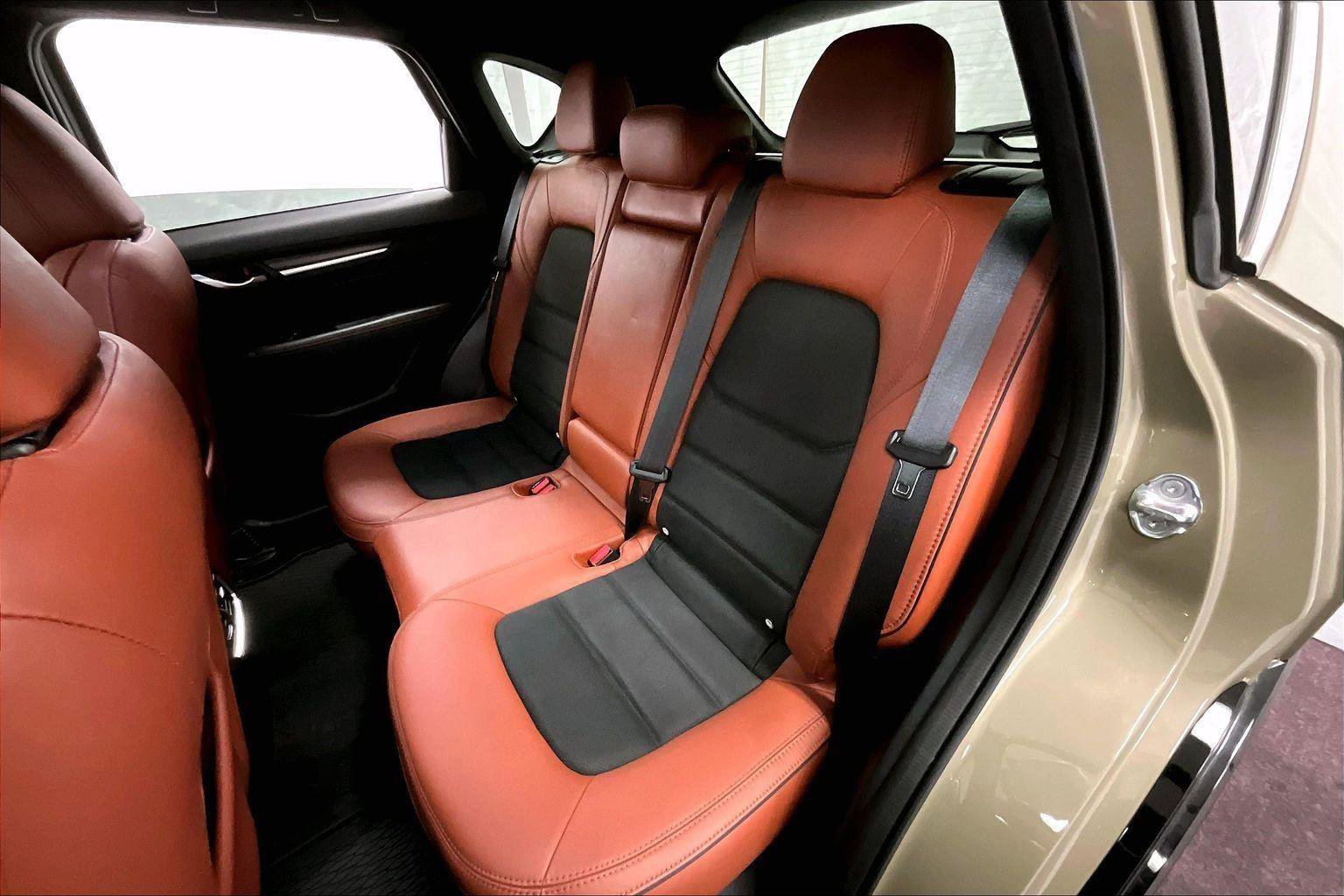 Used 2024 MAZDA CX-5 Carbon Edition image 25