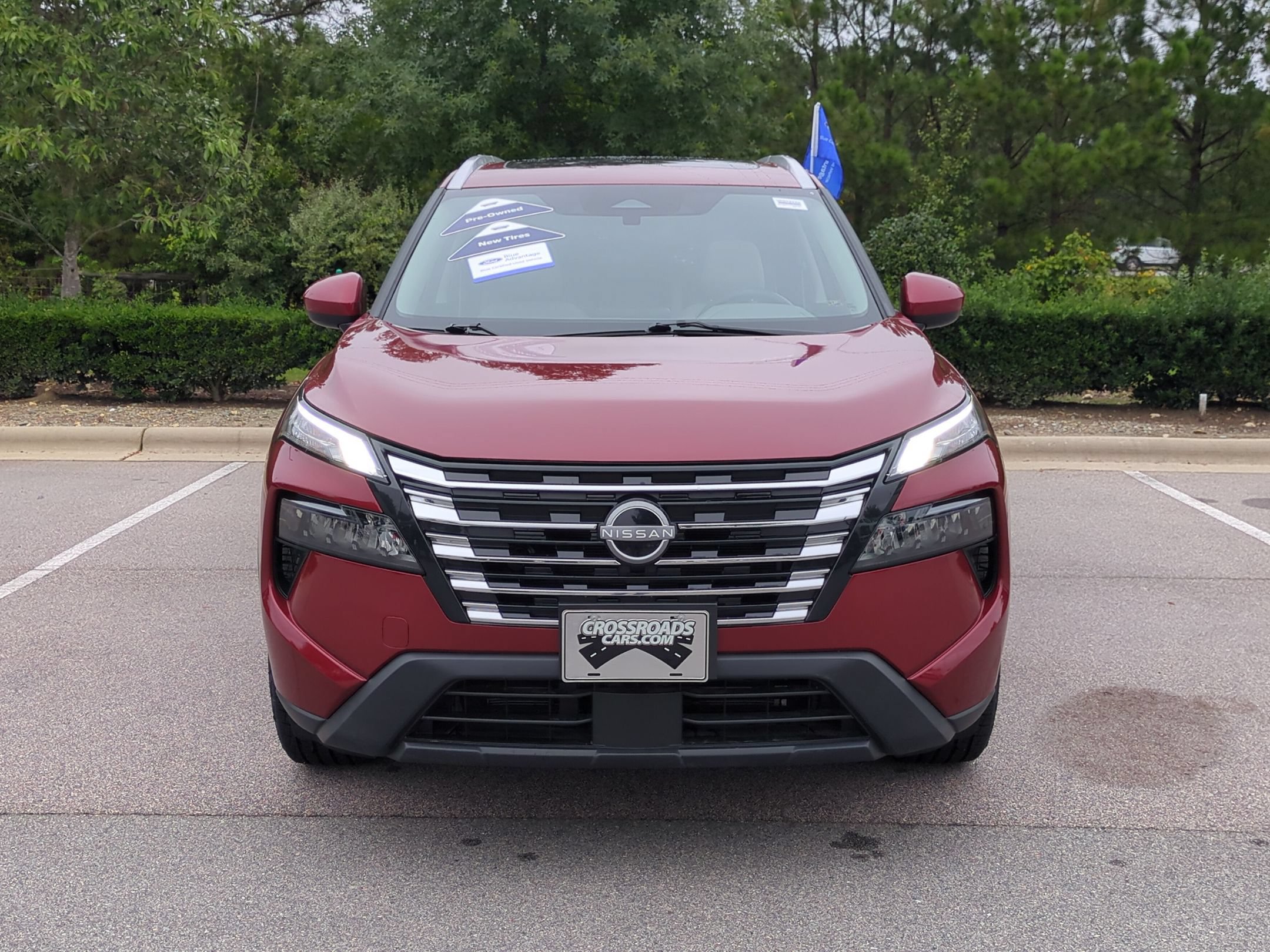 Used 2025 Nissan Rogue SV w/ SV Premium Package FWD image 9