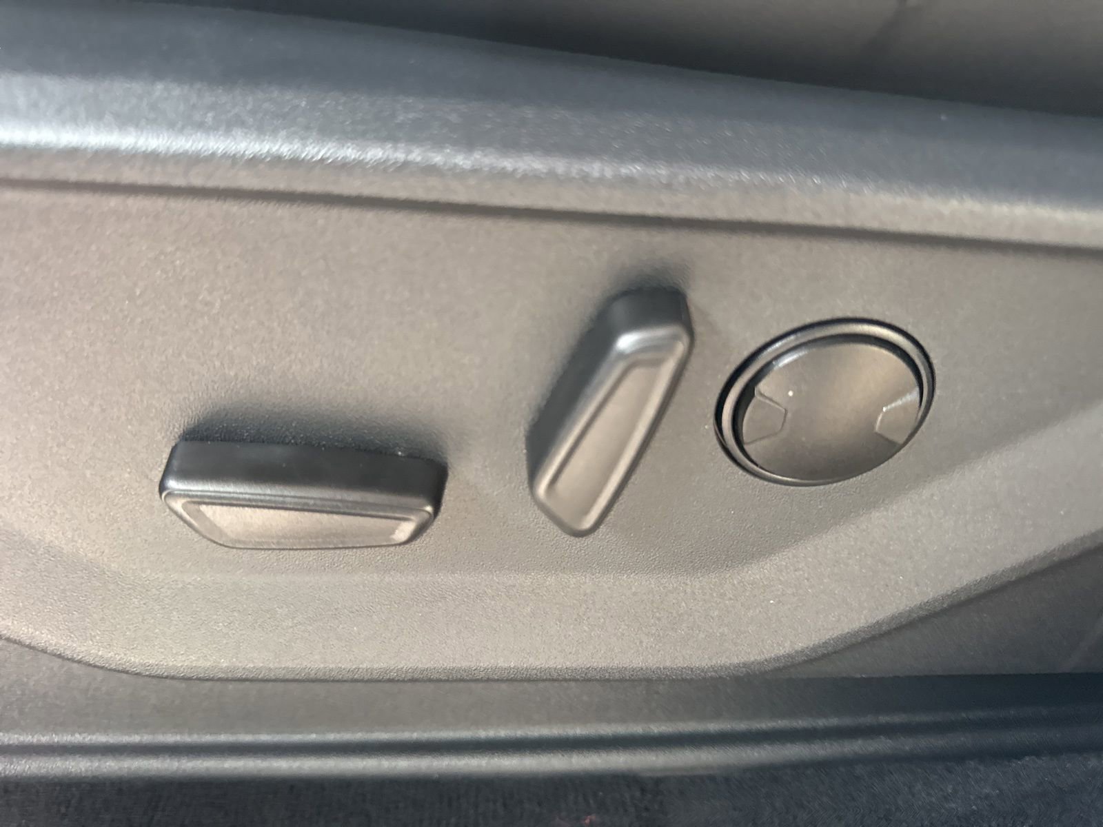 Certified 2025 Ford Expedition Platinum w/ Driver's Package image 27