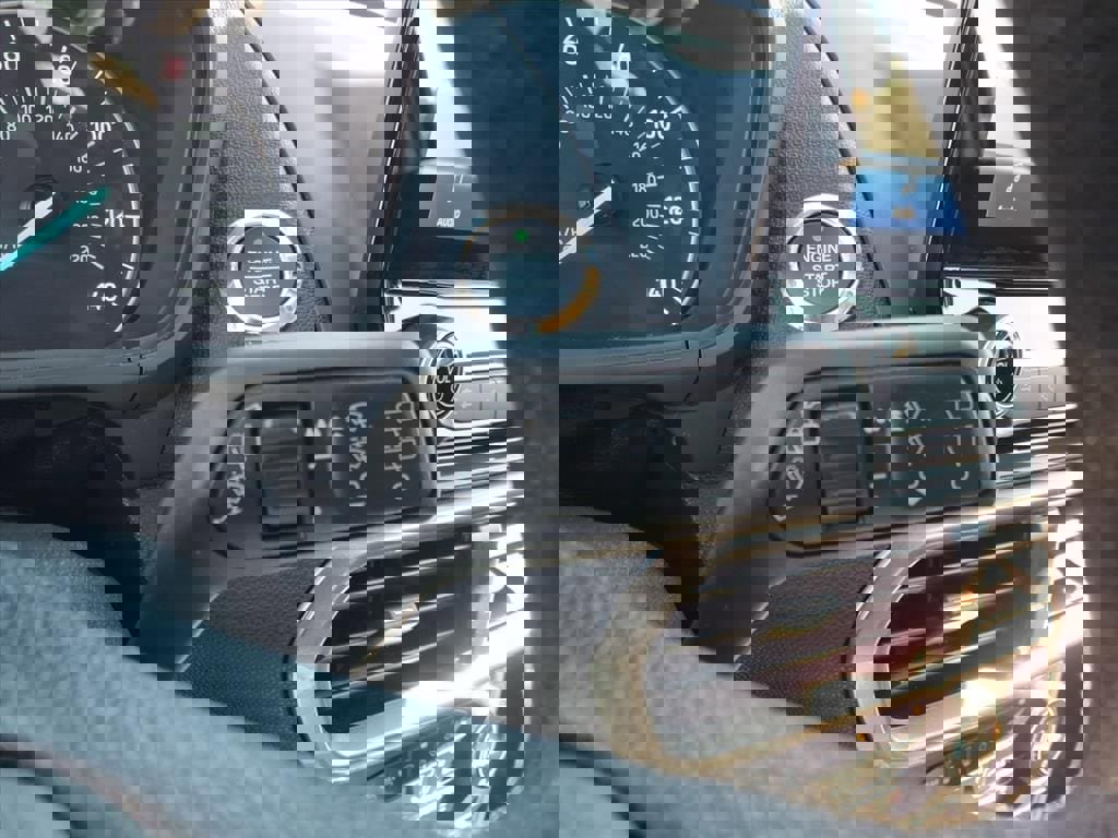 Certified 2022 Ford EcoSport SE image 25