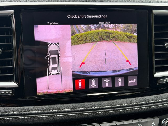 Used 2023 Chrysler Pacifica Limited AWD/4WD image 28