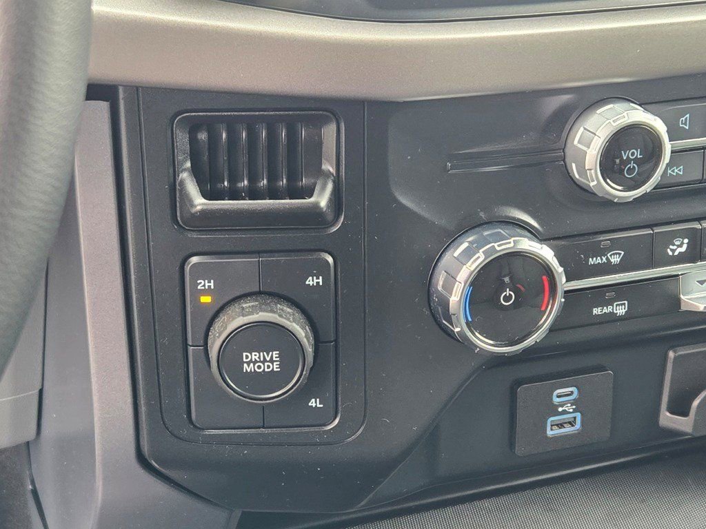 Certified 2024 Ford F150 XLT AWD/4WD image 26