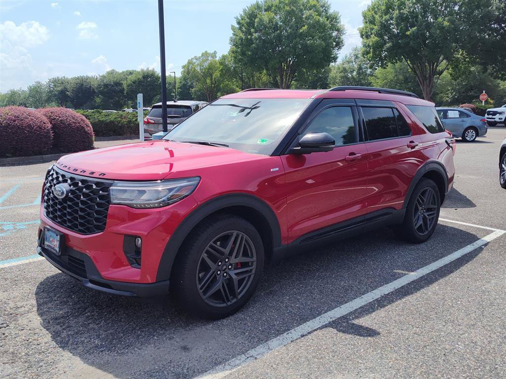 Certified 2025 Ford Explorer ST-Line w/ Premium Package