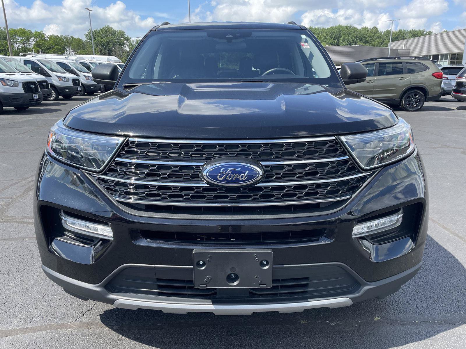 Certified 2023 Ford Explorer XLT w/ Equipment Group 202A AWD/4WD image 8