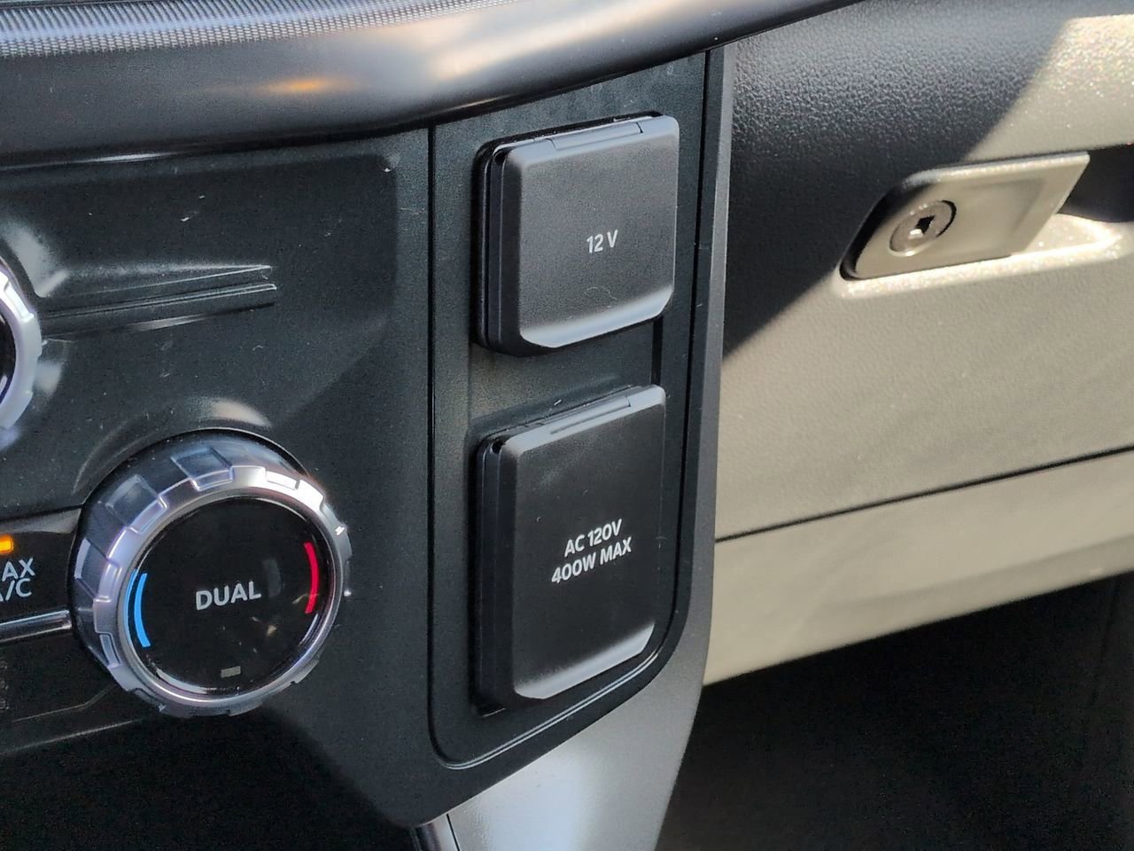 Certified 2025 Ford F150 Lariat w/ Equipment Group 502A High image 21