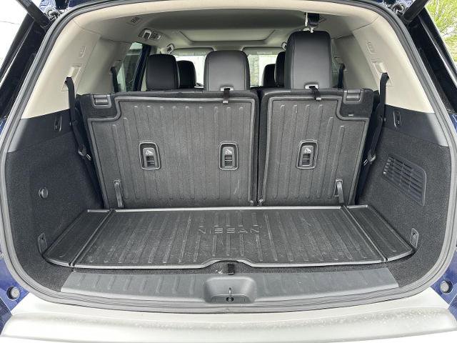 Used 2025 Nissan Pathfinder Platinum w/ Cargo Package FWD image 12