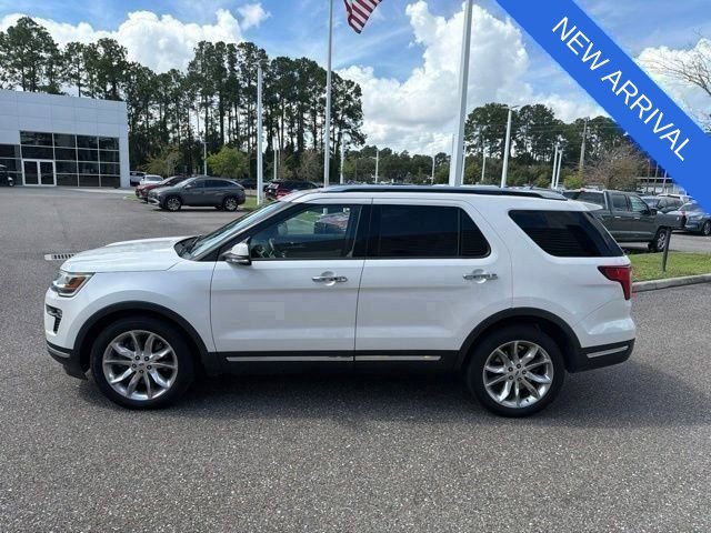 Certified 2018 Ford Explorer Limited FWD image 11