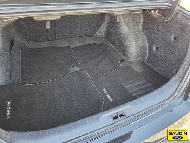 Used 2025 Nissan Altima 2.5 SV FWD image 14