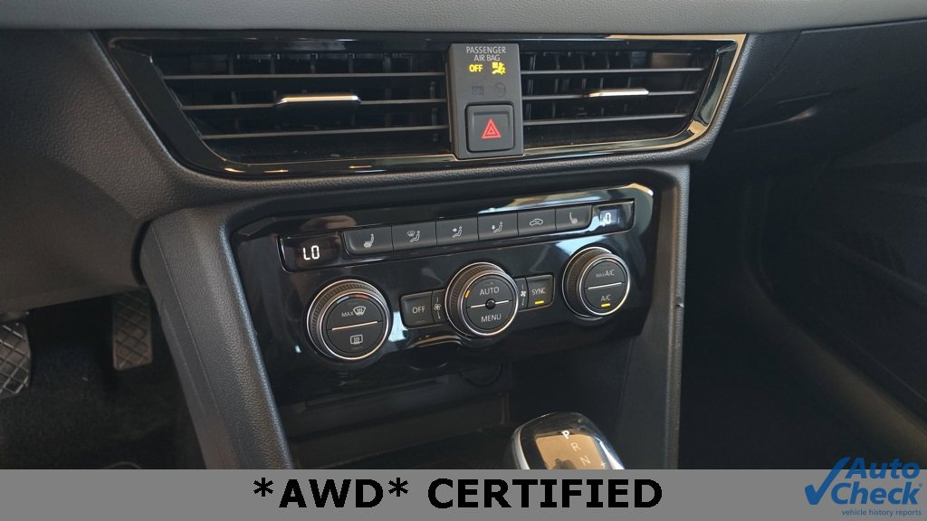 Used 2024 Volkswagen Taos SE image 35