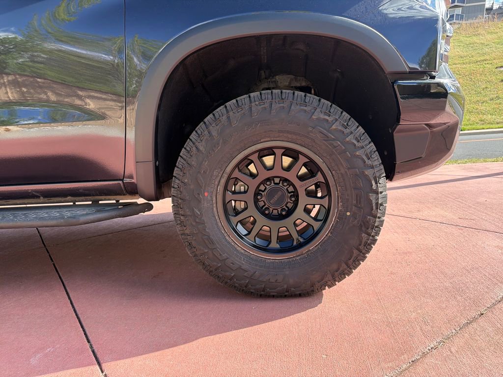 Used 2022 Chevrolet Silverado 1500 ZR2 w/ Technology Package image 33