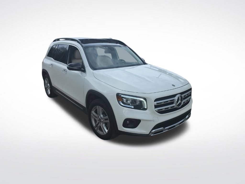 Used 2022 Mercedes-Benz GLB 250 4MATIC image 3