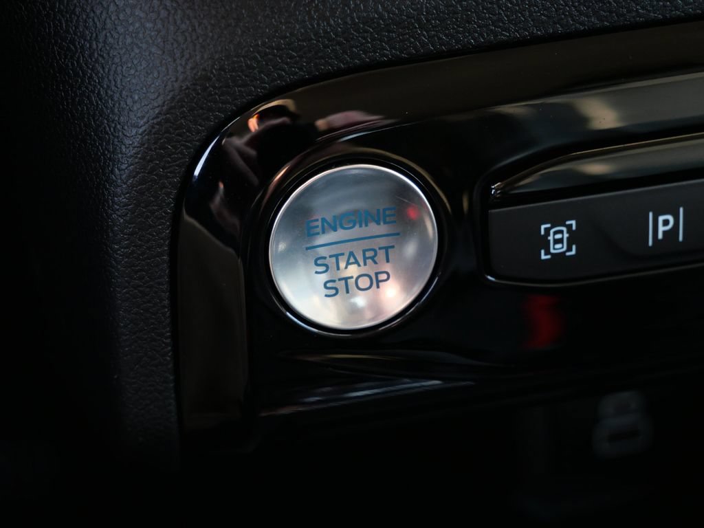 Certified 2024 Ford Escape Platinum AWD/4WD image 23