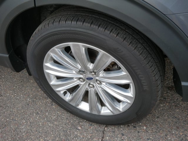 Certified 2022 Ford Explorer Limited w/ Hybrid Equipment Group 310A image 8