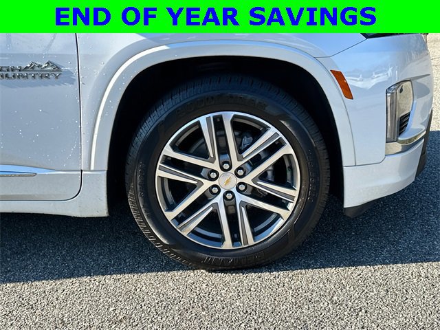 Used 2023 Chevrolet Traverse High Country image 12