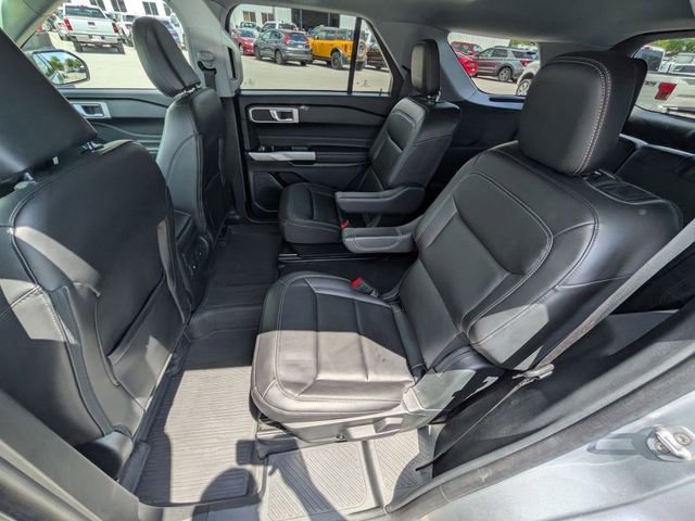 Certified 2023 Ford Explorer XLT w/ Equipment Group 202A AWD/4WD image 18