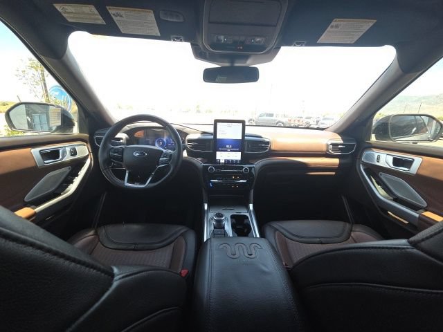 Certified 2023 Ford Explorer King Ranch w/ Technology Package AWD/4WD image 29
