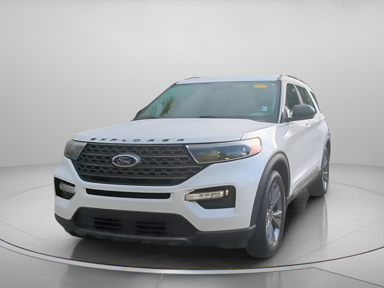Certified 2022 Ford Explorer XLT w/ Equipment Group 202A RWD image 10