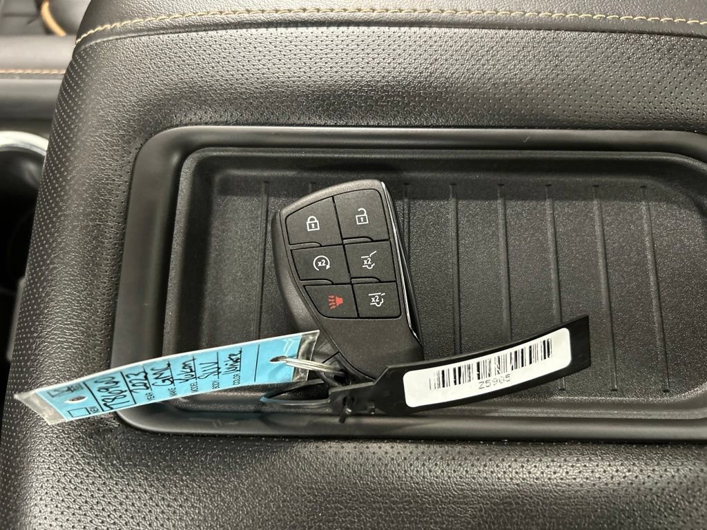 Used 2023 GMC Yukon XL AT4 w/ AT4 Premium Package AWD/4WD image 27