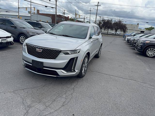 Used 2020 Cadillac XT6 Premium Luxury AWD/4WD image 2