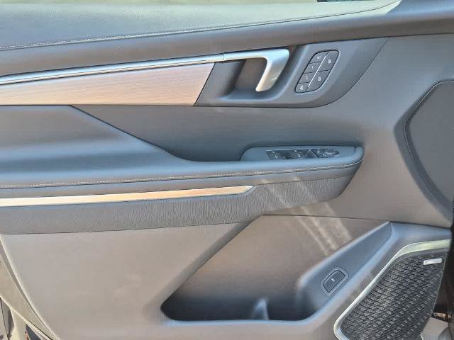 Used 2026 Buick Enclave Preferred w/ Power Package FWD image 11