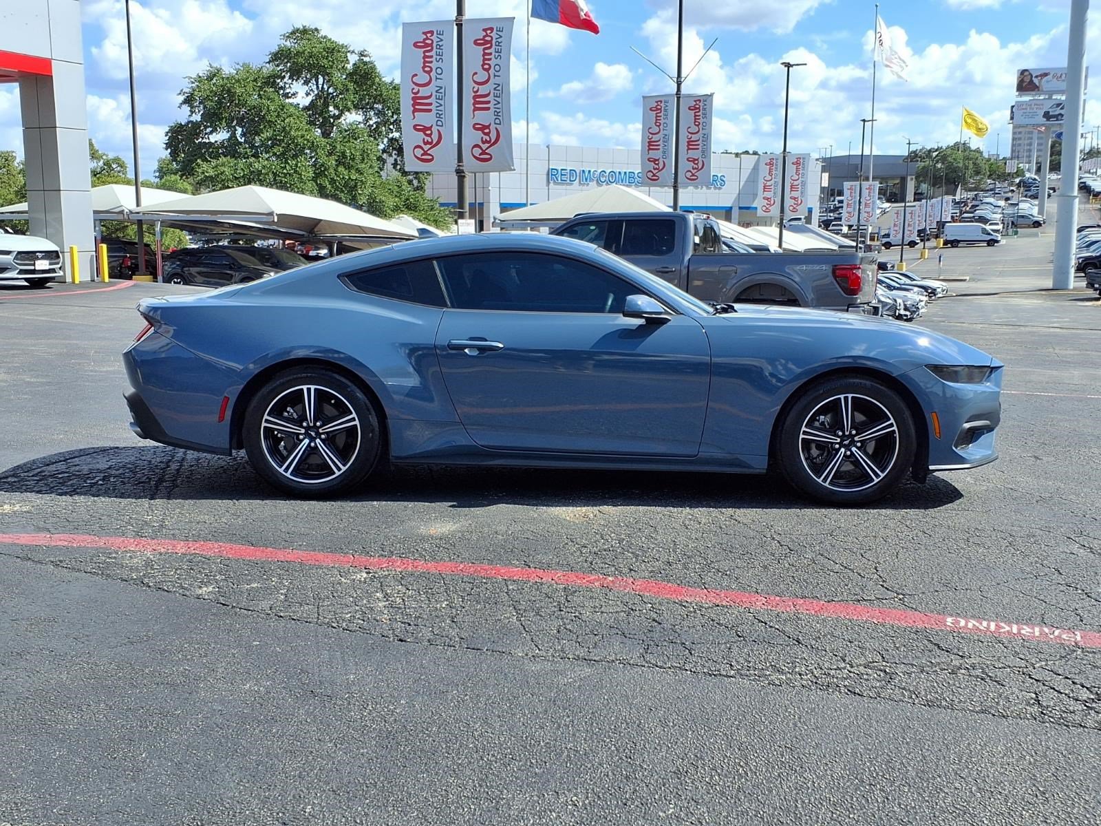 Certified 2025 Ford Mustang Coupe RWD image 5